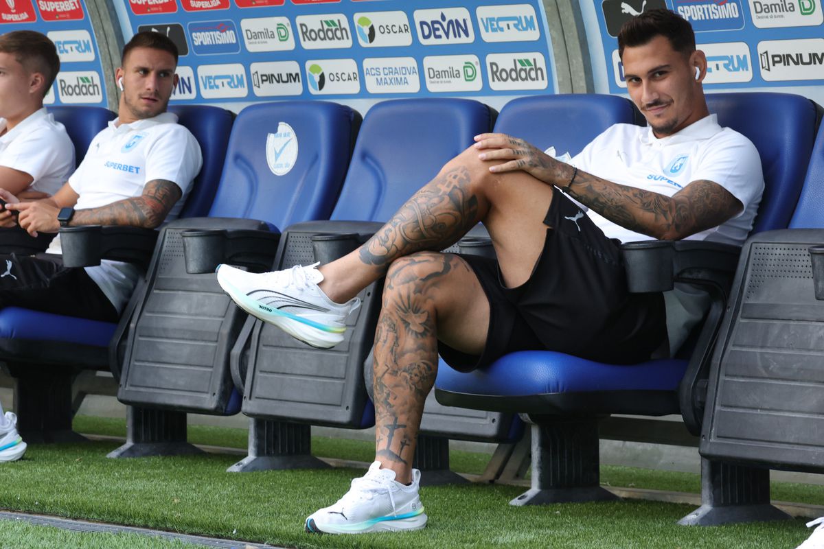 Imagini surprinse înainte de Craiova - FK Sarajevo: cum și-a mascat Cârțu operația + ce le-a uimit pe reprezentantele lui FK Sarajevo