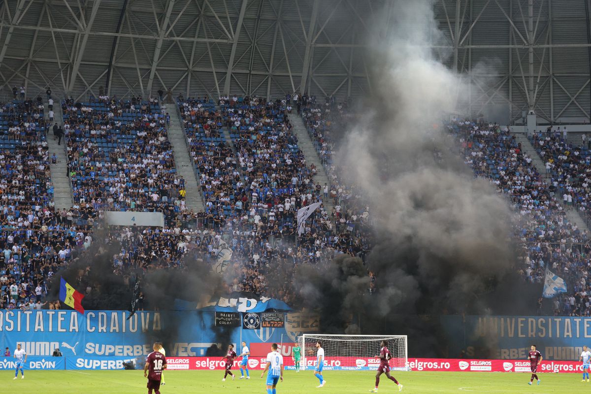 Au dat „foc” la peluză înainte de Craiova - Sarajevo