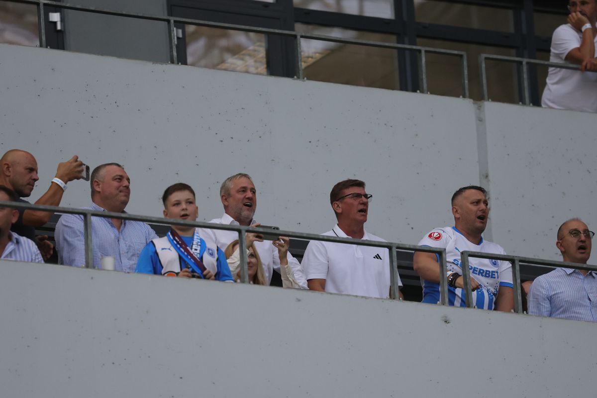 Atmosferă fabuloasă la Craiova - Sarajevo