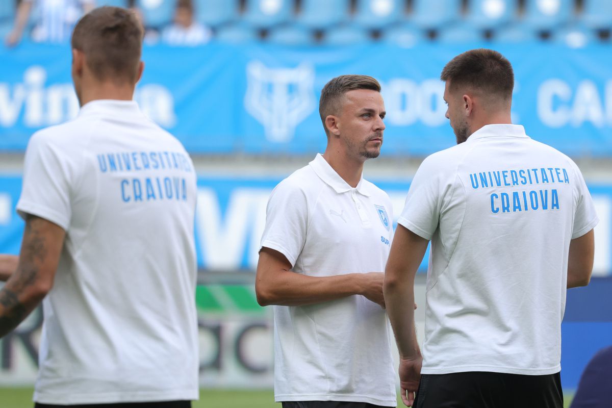 Imagini surprinse înainte de Craiova - FK Sarajevo: cum și-a mascat Cârțu operația + ce le-a uimit pe reprezentantele lui FK Sarajevo
