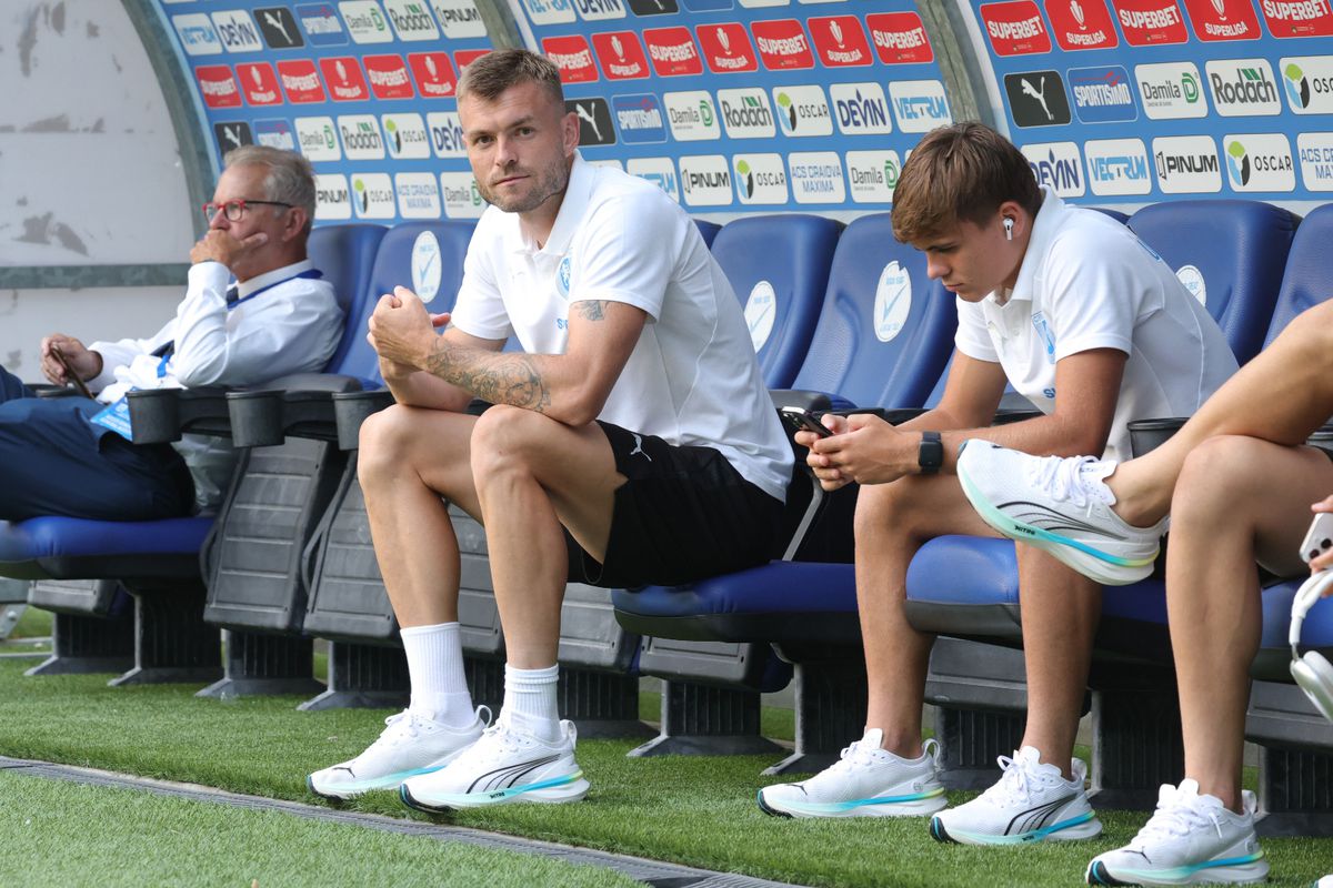 Imagini surprinse înainte de Craiova - FK Sarajevo: cum și-a mascat Cârțu operația + ce le-a uimit pe reprezentantele lui FK Sarajevo