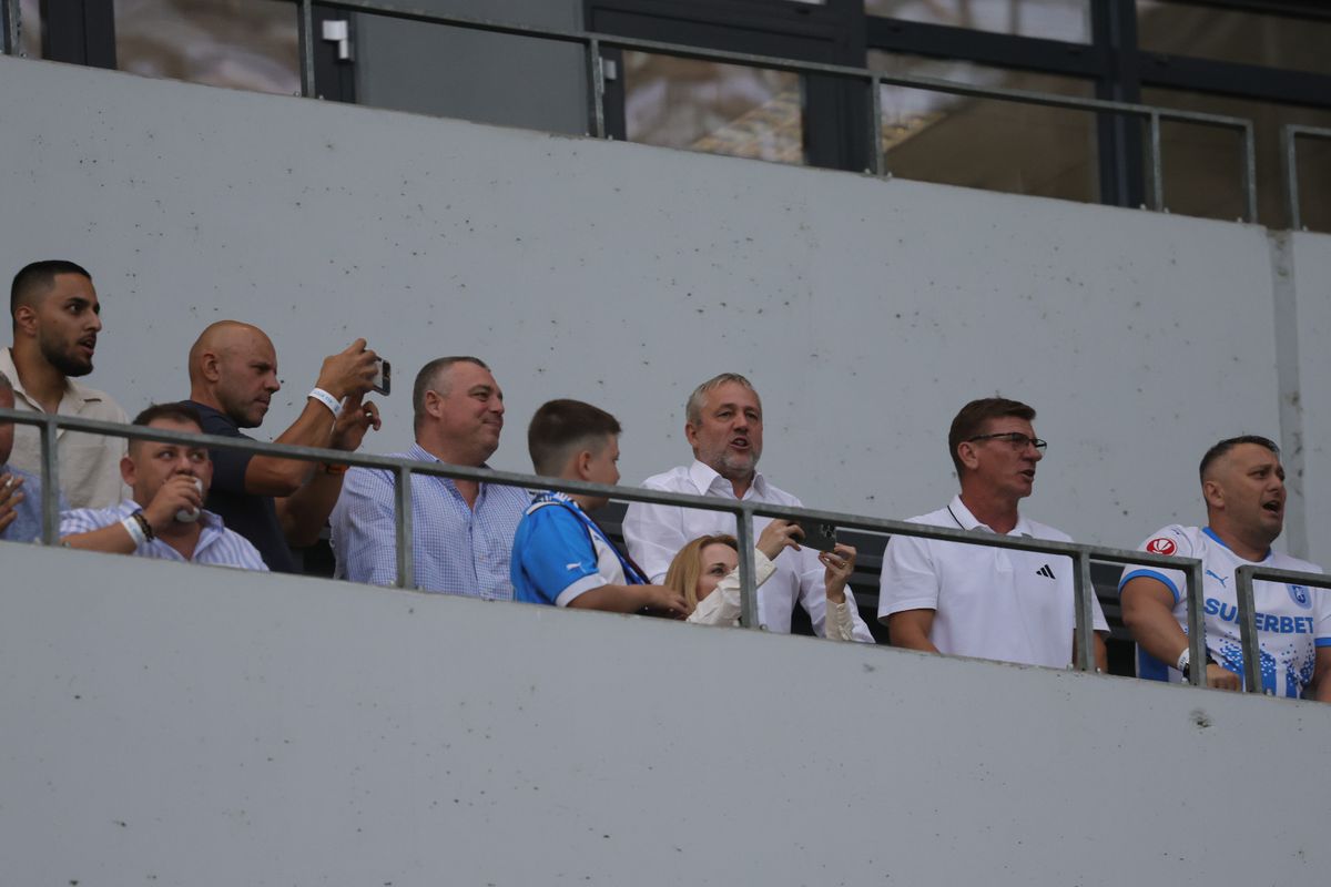 Atmosferă fabuloasă la Craiova - Sarajevo