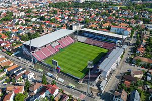 Echipe de start în CFR Cluj - Lugano, în turul 2 preliminar Europa League » Primele imagini de la stadionul din Gruia