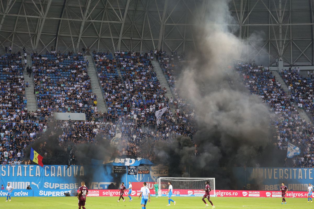 Au dat „foc” la peluză înainte de Craiova - Sarajevo