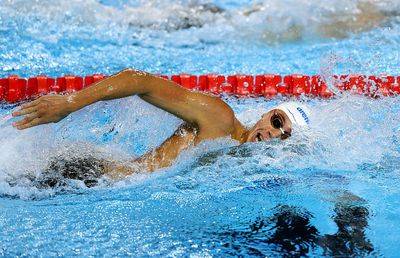 Cine transmite la TV finala lui David Popovici la 100m liber, la Campionatele Mondiale