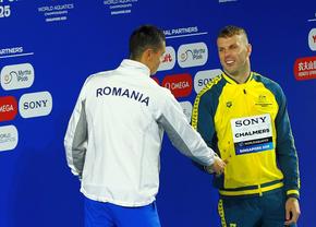 David Popovici a dezvăluit ce i-a zis australianul Kyle Chalmers înainte să urce pe podium: „Cam asta e atitudinea între noi”