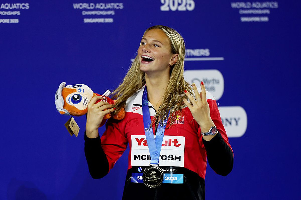 A scăpat o înjurătură pe live, imediat după recordul stabilit la Mondialele din Singapore » Vânează performanța imposibilă a lui Phelps