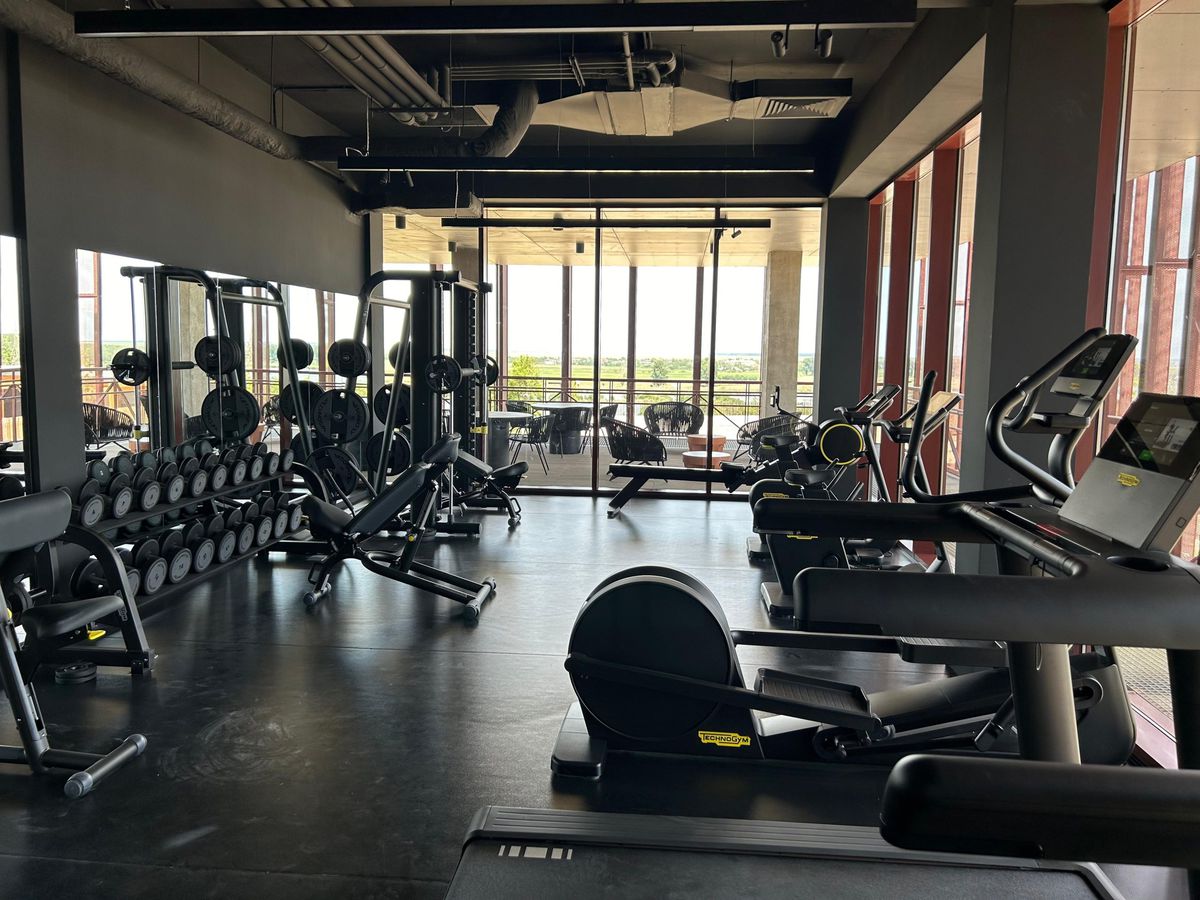 Aici a investit David Popovici! » Cum arată casele din ansamblul rezidențial și cât costă