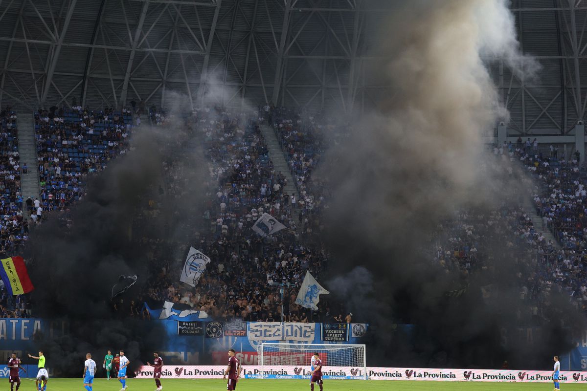 Au dat „foc” la peluză înainte de Craiova - Sarajevo