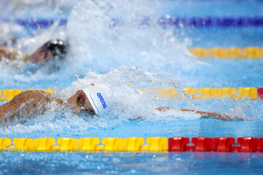 David Popovici în timpul finalei de 100 m liber la CM 2025 Foto: Guliver/GettyImages Prima medaliată mondială la înot a României, laude pentru David Popovici: „Sosire foarte exactă și un timp de poveste, au rămas toți cu gura căscată!