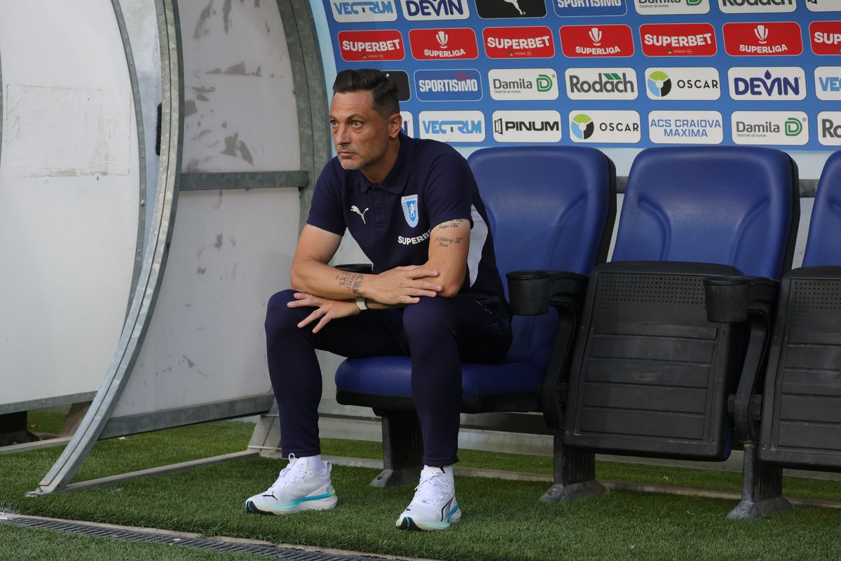 Imagini surprinse înainte de Craiova - FK Sarajevo: cum și-a mascat Cârțu operația + ce le-a uimit pe reprezentantele lui FK Sarajevo