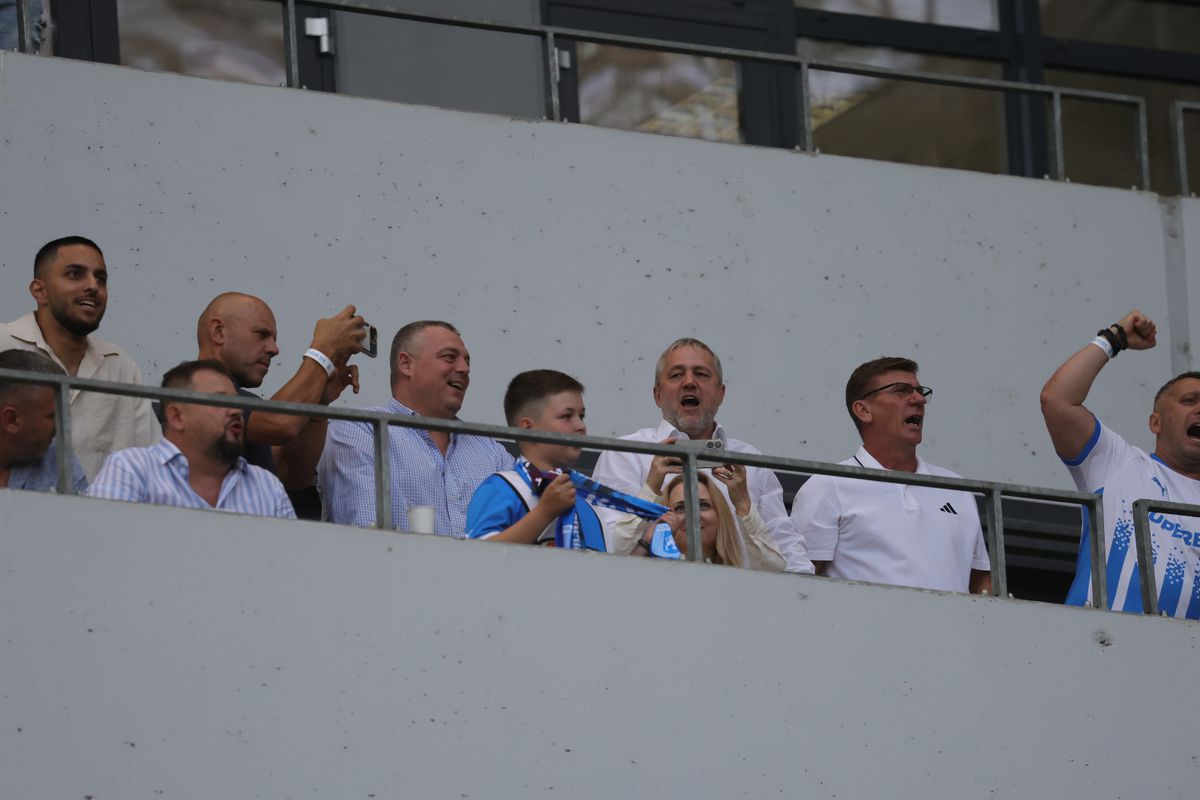 Atmosferă fabuloasă la Craiova - Sarajevo