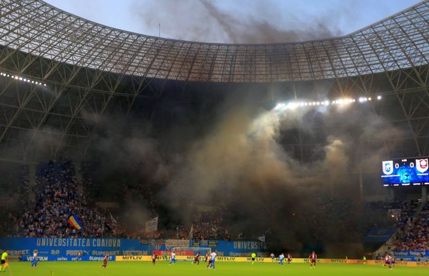 Probleme în Bănie » Start amânat + Pe olteni îi paște amenda, arbitrul a fost nevoit să oprească jocul