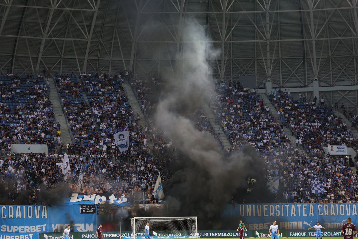 Au dat „foc” la peluză înainte de Craiova - Sarajevo