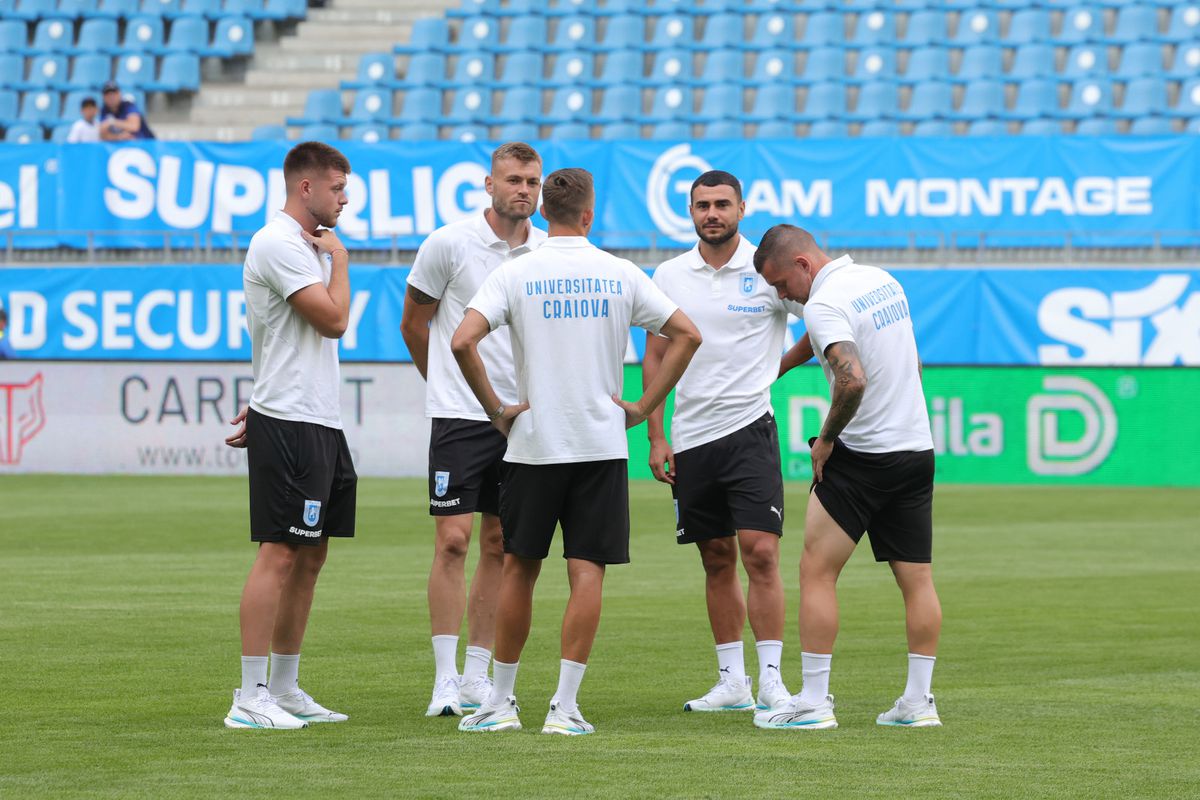 Imagini surprinse înainte de Craiova - FK Sarajevo: cum și-a mascat Cârțu operația + ce le-a uimit pe reprezentantele lui FK Sarajevo