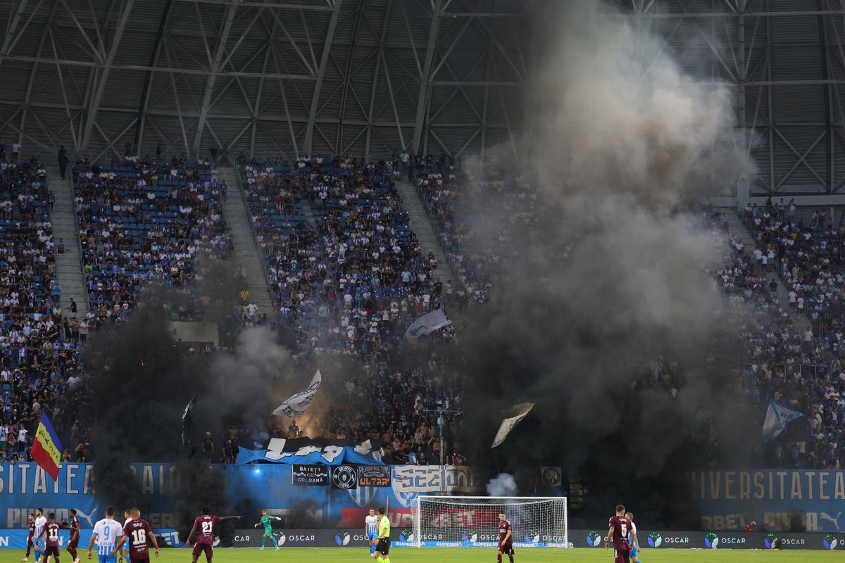 Au dat „foc” la peluză înainte de Craiova - Sarajevo
