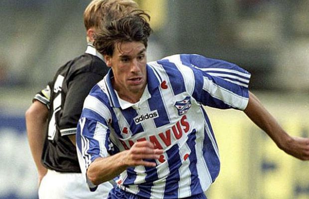 UPDATE ASU Poli l-a numit „principal” pe Mugur Gușatu, autorul celebrei fraze: „Nu joc pentru că antrenorul e naționalist și îl preferă pe unul Van Nistelrooy” :D