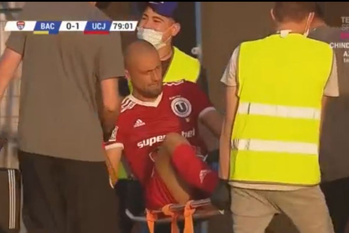 Cât ghinion! Gabi Tamaș, accidentare la debutul la U Cluj » Scos cu targa de pe teren și dus la spital