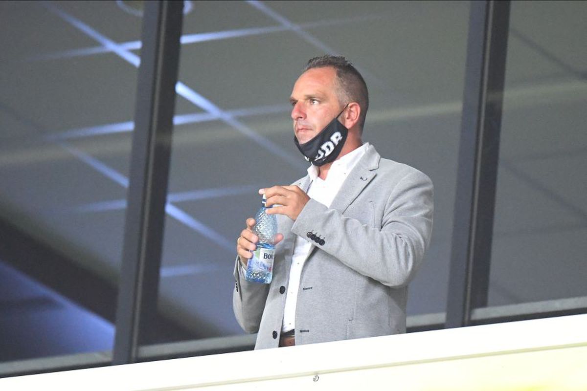 DINAMO. Cosmin Contra a pus 4 fotbaliști pe lista de transferuri » Al cincilea a profitat de accidentarea lui Achim și a scăpat de „ghilotină”