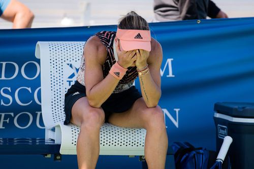 Ana Bogdan, descumpănită după ce a fost eliminată în turul 1 // foto: Imago
