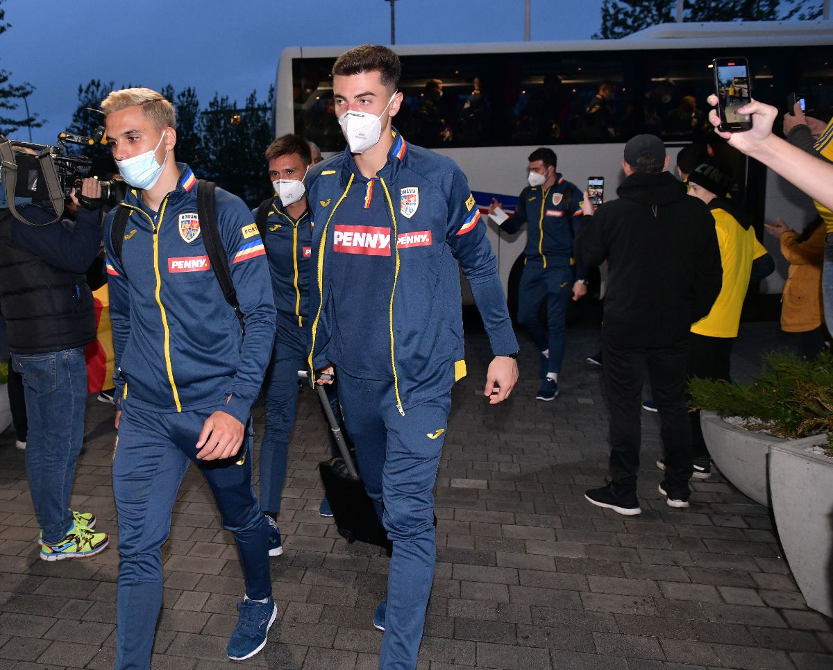 „Tricolorii” lui Rădoi, primiți cu mult entuziasm în Islanda! Imagini cu fanii români prezenți la hotel