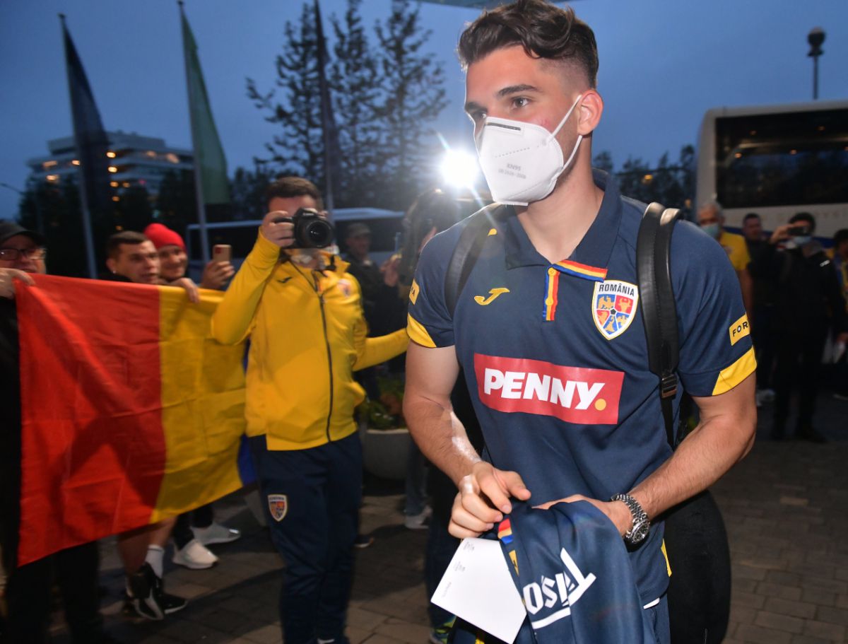 „Tricolorii” lui Rădoi, primiți cu mult entuziasm în Islanda! Imagini cu fanii români prezenți la hotel