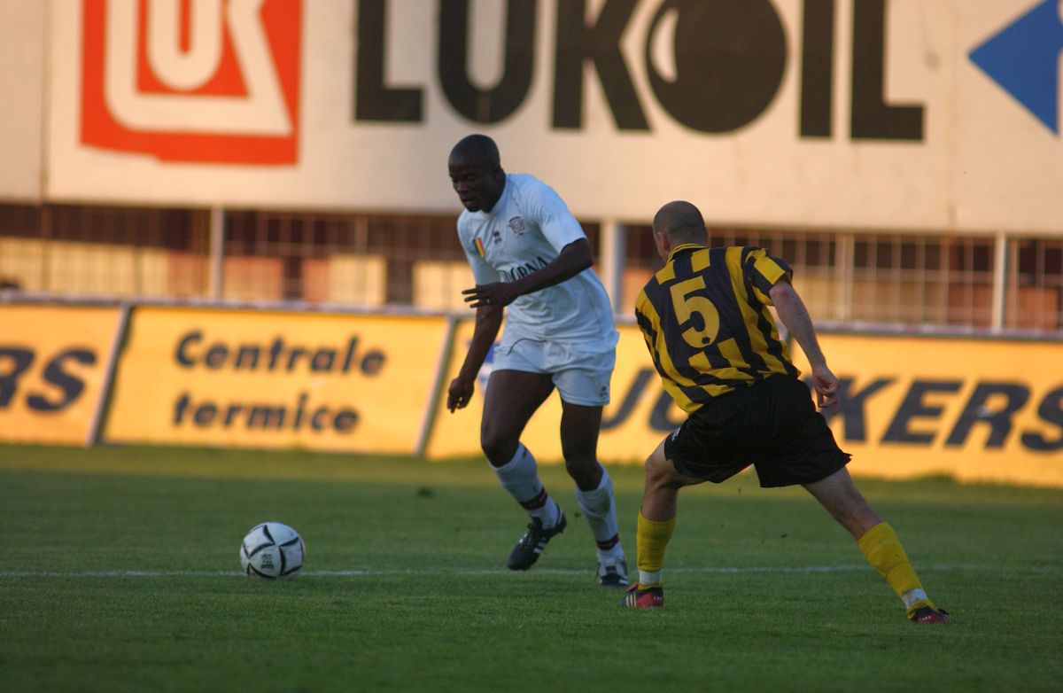 Henry Makinwa - nigerianul campion cu Rapid în 2003