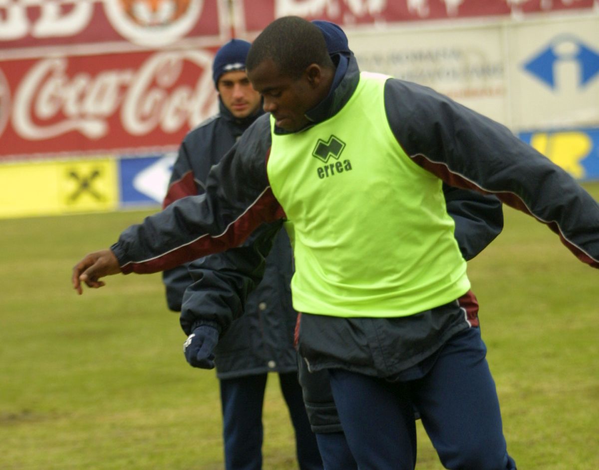 Henry Makinwa - nigerianul campion cu Rapid în 2003