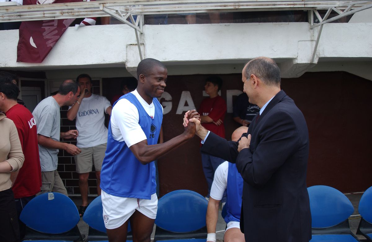 Mesajul nigerianului campion în Giulești în 2003: „Rapidule, haide că se poate să luați titlul!” + Ce îi transmite lui Copos și ce informație l-a șocat