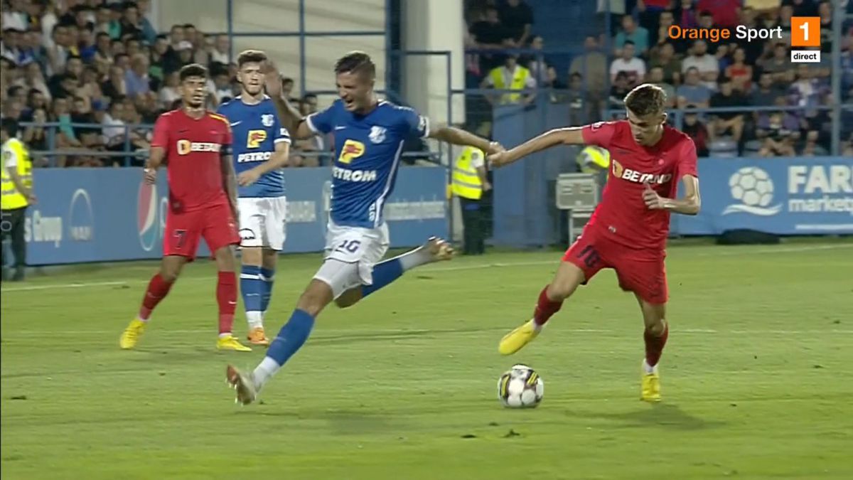 A urlat de durere! Accidentare urâtă în Farul - FCSB » A ieșit cu targa de pe teren și a izbucnit în lacrimi