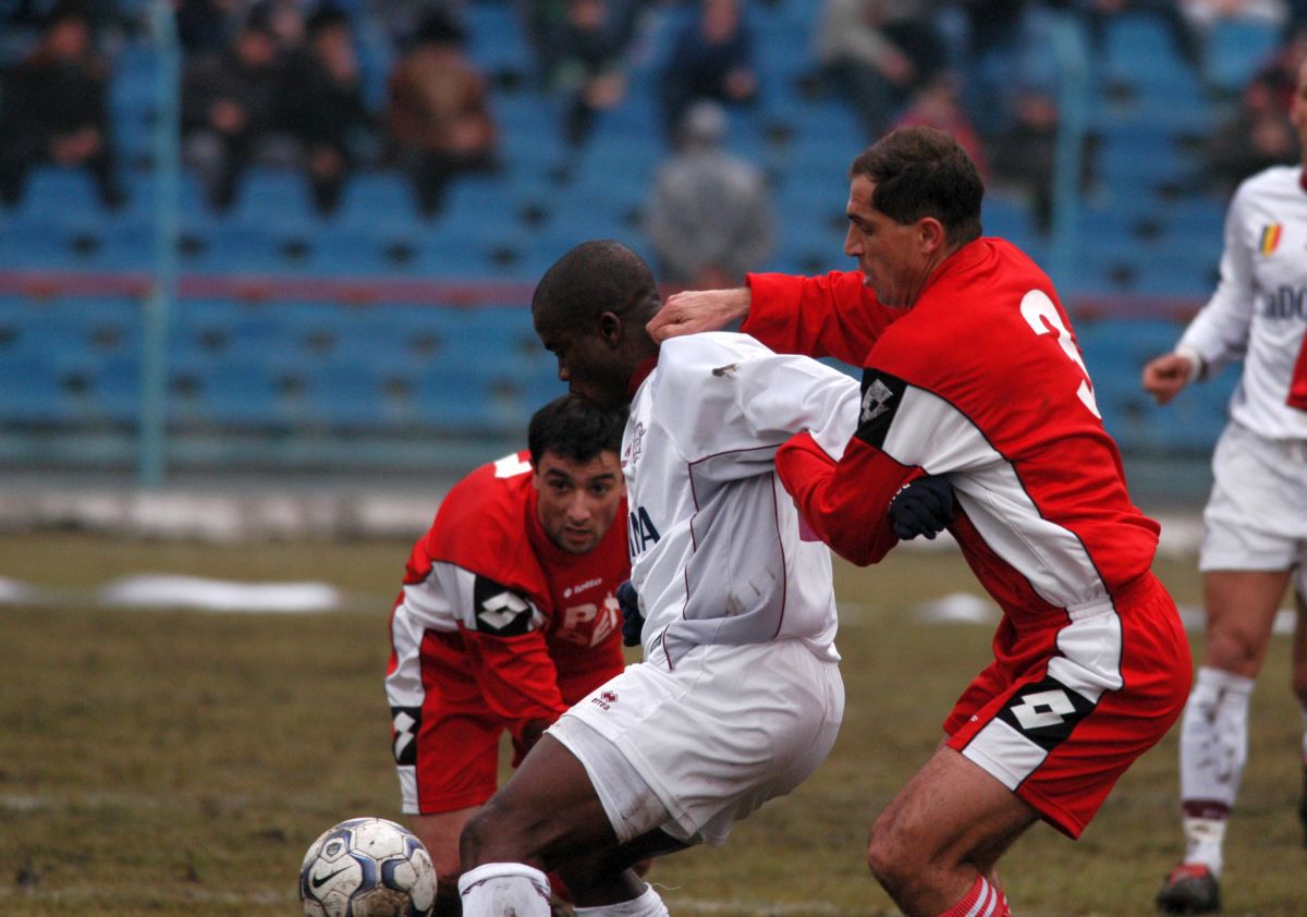 Henry Makinwa - nigerianul campion cu Rapid în 2003