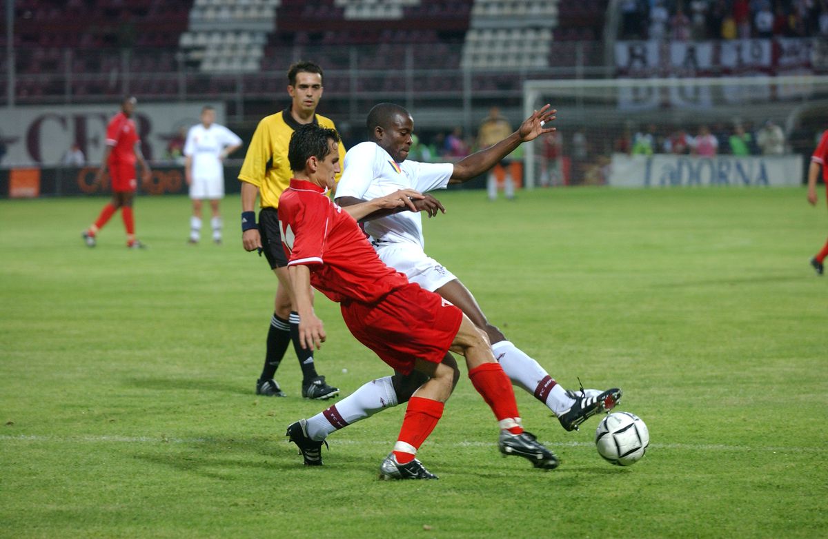 Henry Makinwa - nigerianul campion cu Rapid în 2003