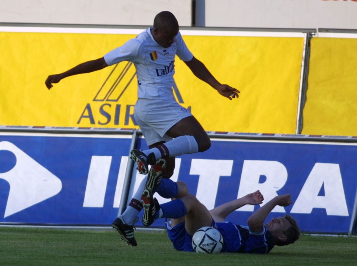 Henry Makinwa - nigerianul campion cu Rapid în 2003