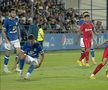 A urlat de durere! Accidentare urâtă în Farul - FCSB » A ieșit cu targa de pe teren și a izbucnit în lacrimi