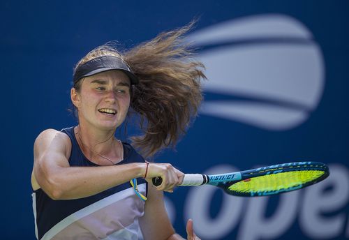 Daria Snigur (20 de ani, 124 WTA), jucătoarea care a eliminat-o pe Simona Halep (30 de ani, 7 WTA) în primul tur de la US Open, a părăsit competiția în faza imediat următoare.