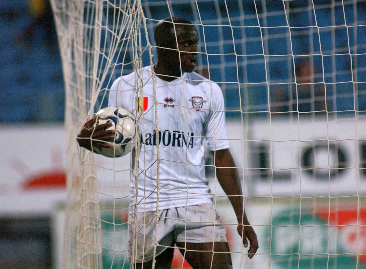 Henry Makinwa - nigerianul campion cu Rapid în 2003