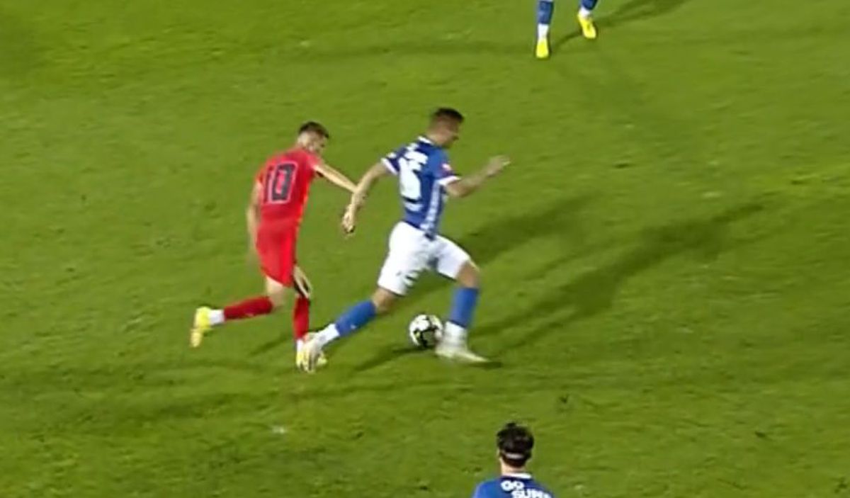 A urlat de durere! Accidentare urâtă în Farul - FCSB » A ieșit cu targa de pe teren și a izbucnit în lacrimi