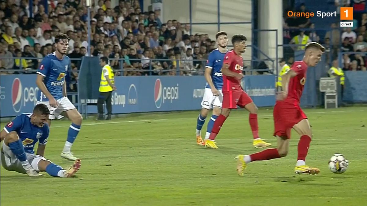 A urlat de durere! Accidentare urâtă în Farul - FCSB » A ieșit cu targa de pe teren și a izbucnit în lacrimi