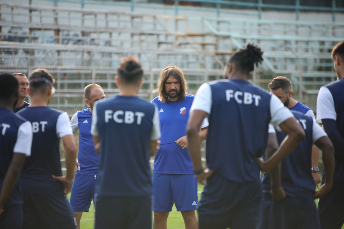 Antrenor nou anunțat în SuperLigă » Când va avea loc prezentarea oficială