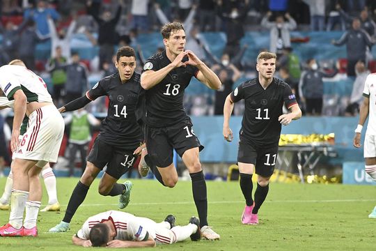 Timo Werner (dreapta) și Leon Goretzka (centru), out din lotul Germaniei. Foto: Imago Images