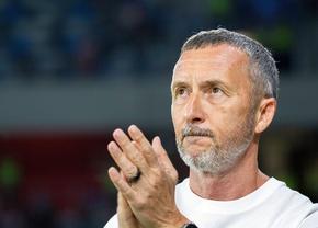 Mihai Stoica, ironie la adresa propriilor jucători într-un dialog cu Neagu: „Cris, pe vreo trei ai putea să-i scoți din echipă, dacă te-ai apuca de fotbal!”