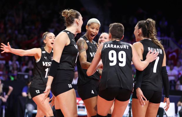 S-au stabilit semifinalele la Campionatul European de volei feminin