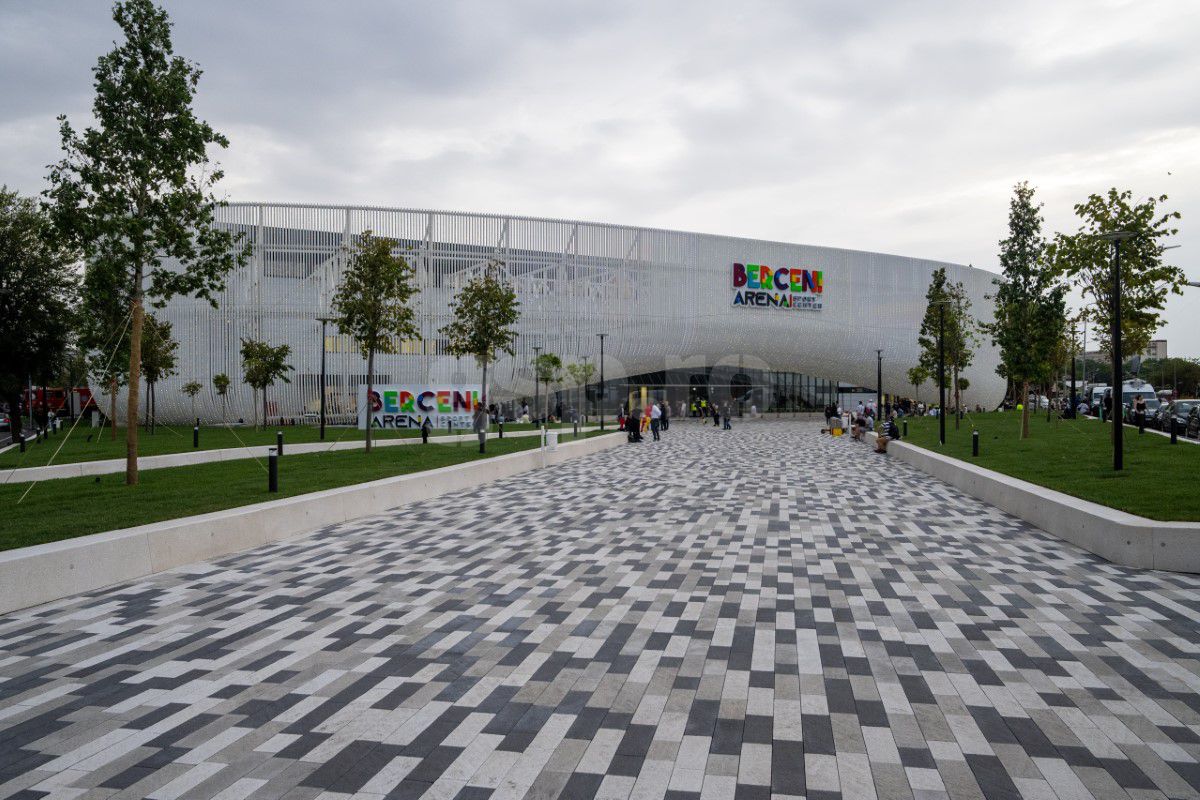 De necrezut! Patinoarul de 10 milioane € din București nu mai poate fi folosit, la nici 6 luni de la inaugurare: „S-a stricat suprafața!” » Replica primarului Băluță, după dezvăluirea GSP: „Fluctuații de curent”