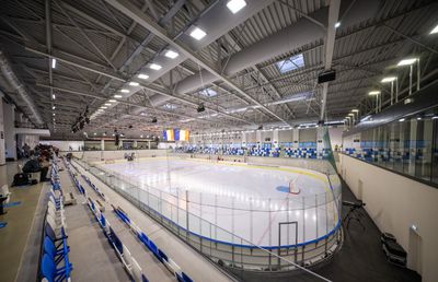 Comentatorul Emil Hossu-Longin s-a enervat, după ce a fost pe singurul patinoar funcțional din București: „Nicăieri în Europa nu se întâmplă așa ceva”