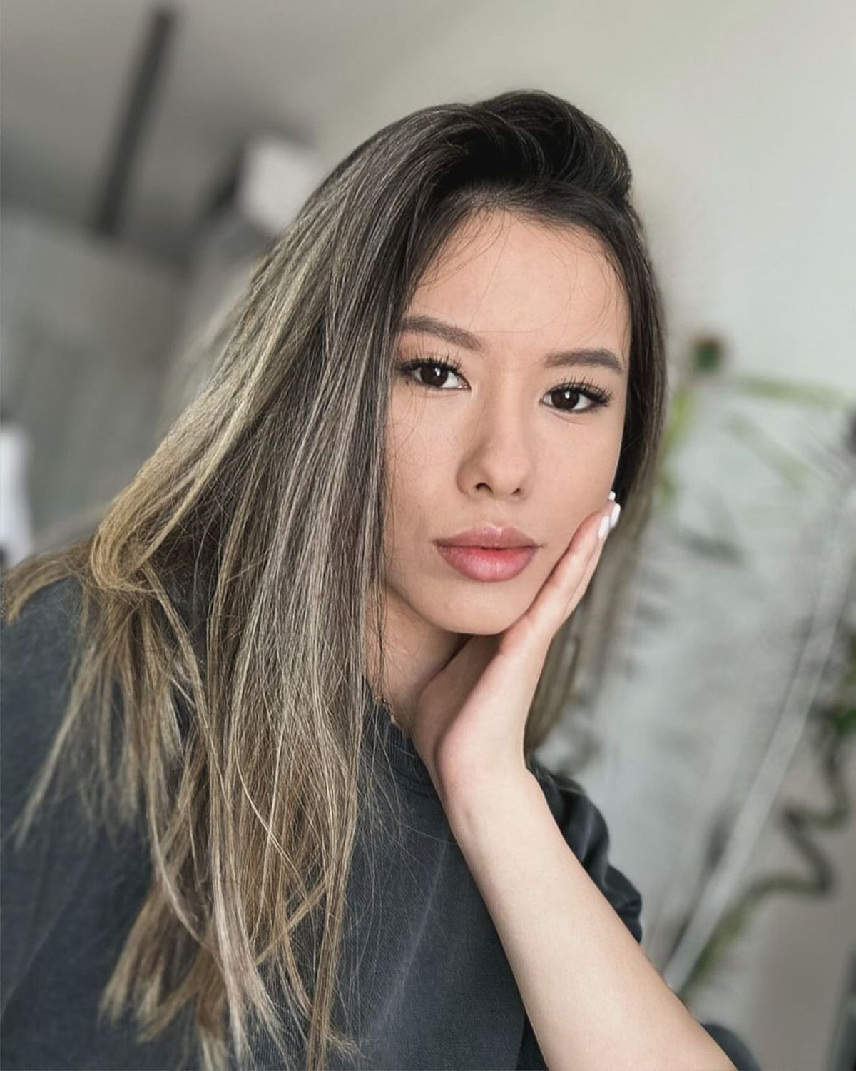 Asiana Peng și fiul lui Laurențiu Reghecampf, Crăciun în Germania » Cei doi, în vizită la fosta soție a antrenorului