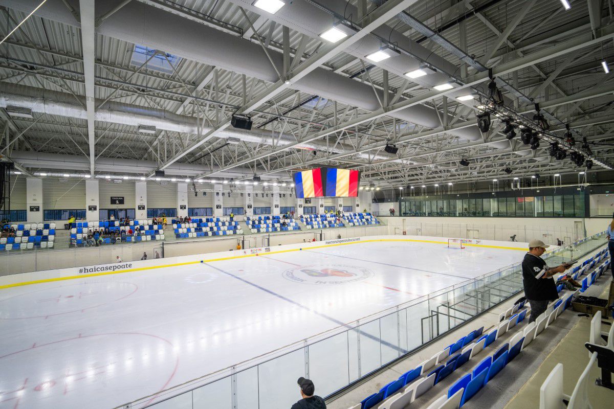 Berceni Arena, inaugurat de Supercupa României la hochei! Halep, Țiriac și Lipă prezenți: imagini spectaculoase cu noul patinoar