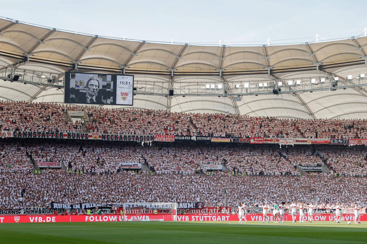 Gestul superb al fanilor lui Fenerbahce în memoria lui Christoph Daum