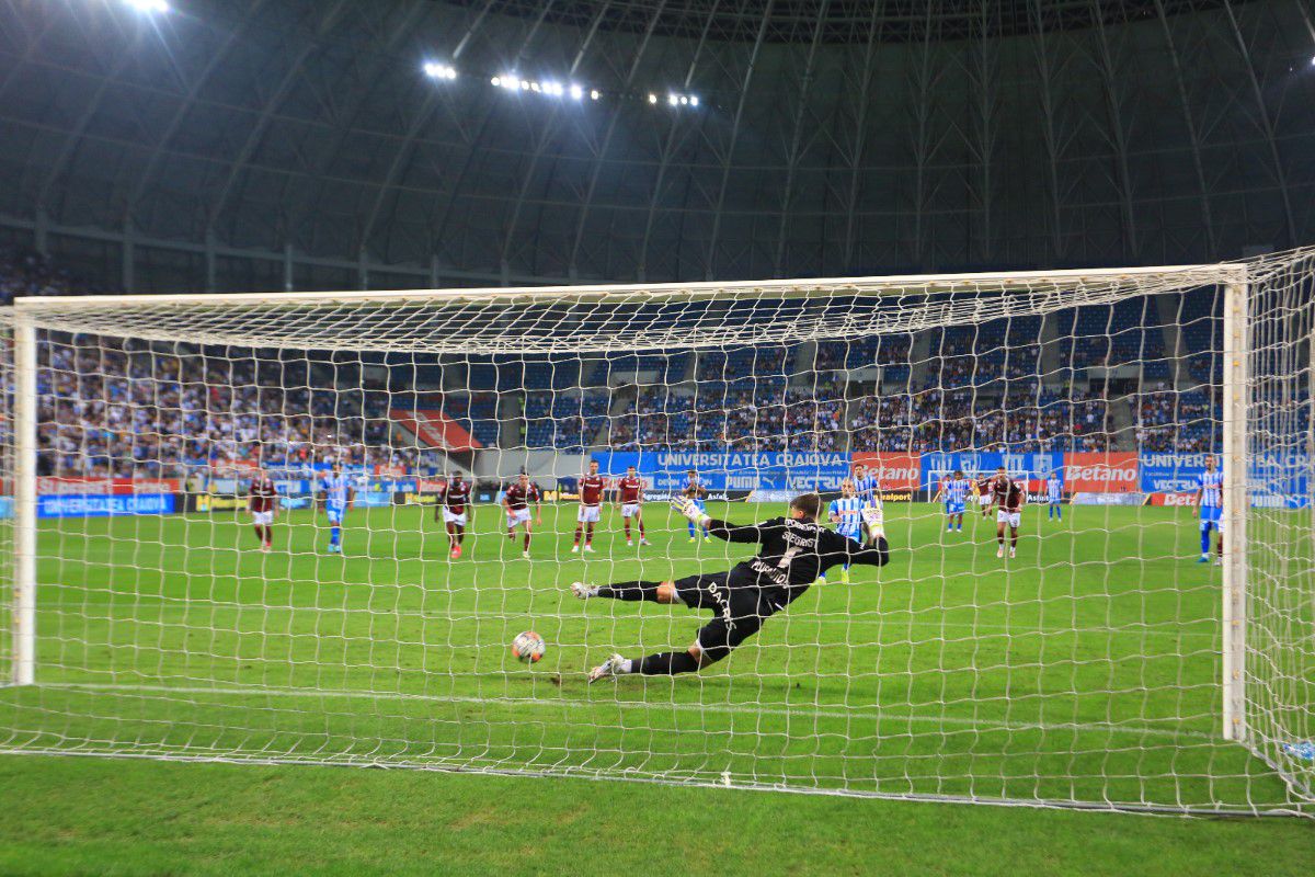 Universitatea Craiova - Rapid 1-1, X-ul nimănui în Bănie » Gâlcă și Șumudică au dat-o „la pace”