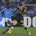 Dennis Man (în duel cu Tiemoue Bakayoko), la debutul său în Serie A în tricoul Parmei / Foto: Imago