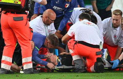 Jucătorul lui Augsburg a ajuns la spital, antrenorul o acuză pe Bayern: ”Dacă-și activau sinapsele...”